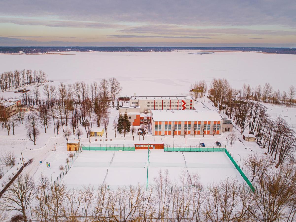 Hotel Mezaparks Riga Exteriör bild